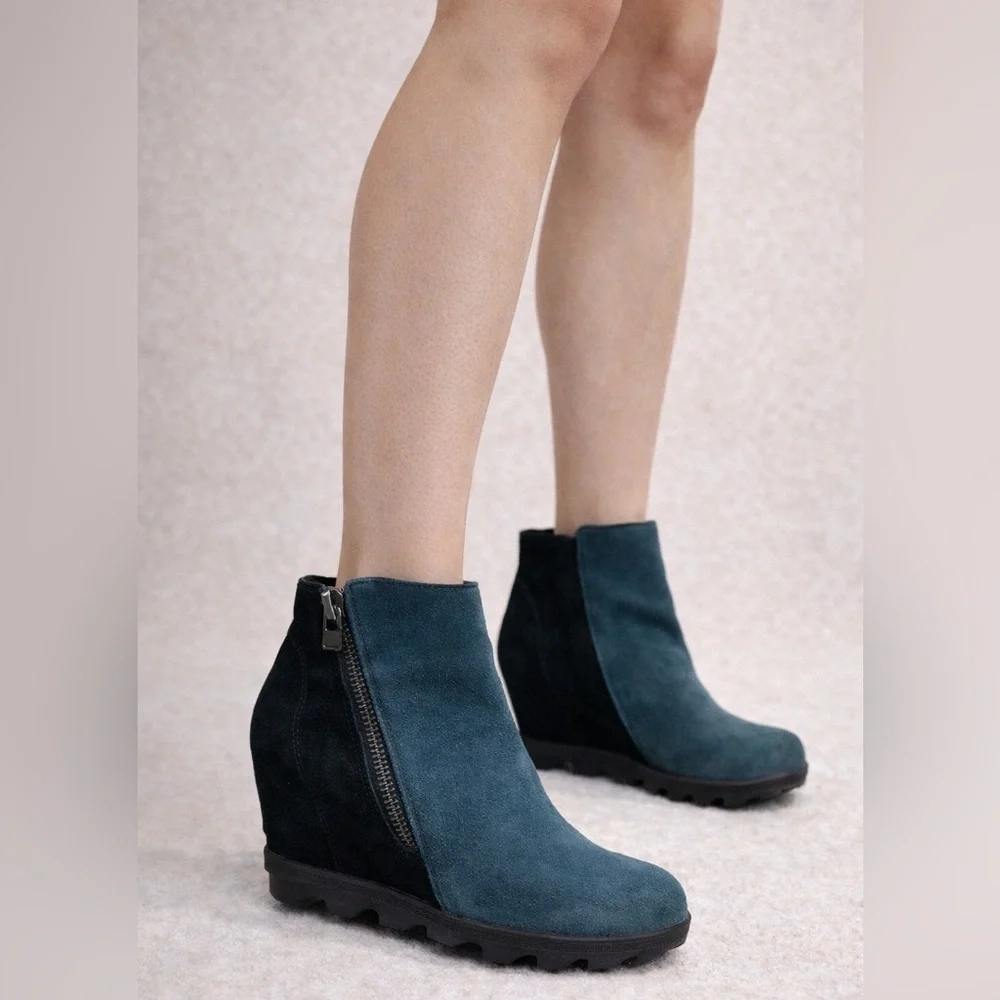 Sorel Joan of Arctic Wedge Booties Dark Seas Blue Suede Size 7 Gorpcore Urban